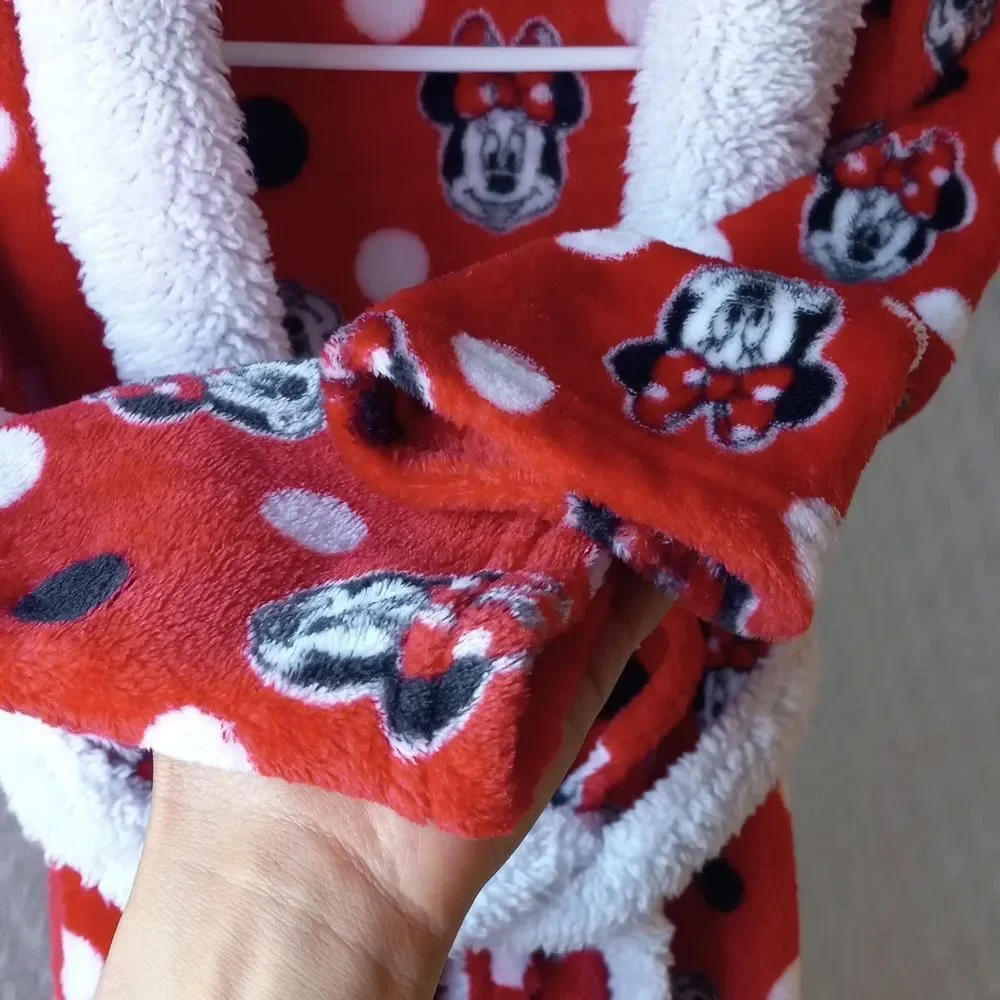 Disney Junior Minnie Mouse Robe  Size 4T/5T